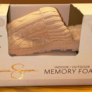 Jessica Simpson Women's Cream Knit Slippers